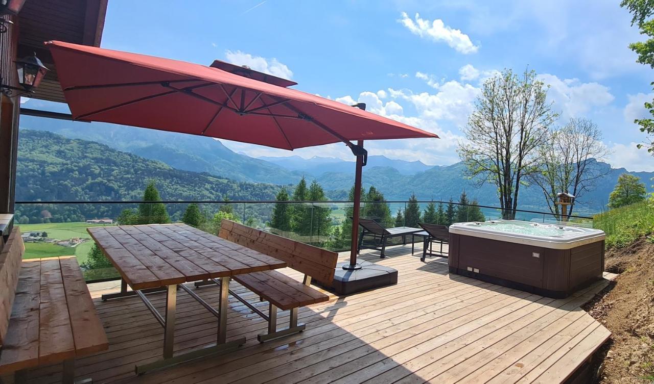 Ruhige Bergvilla In Alleinlage Am Mondsee Mit Seeblick Bergblick Und Whirlpool Innerschwand 외부 사진